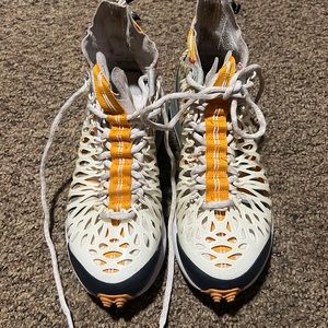 Nike  Kids size 5.5 great condition authentic 🔥🔥🔥🔥